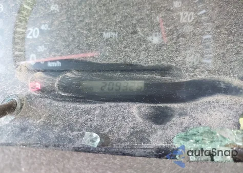 2002 Toyota Camry Le z USA, uszkodzony, nr VIN 4T1BE32K42U069839